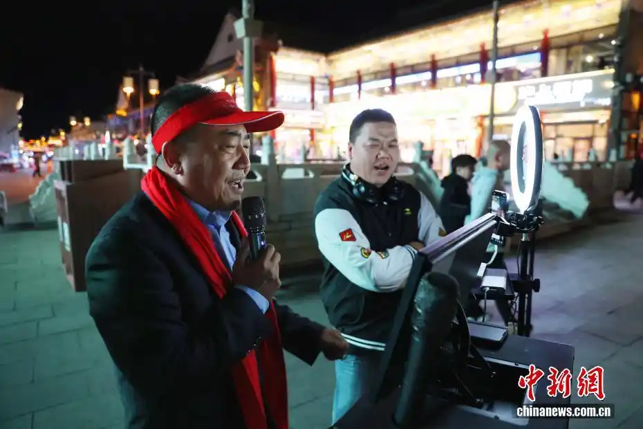 内蒙古呼和浩特:塞上青城 烟火可亲